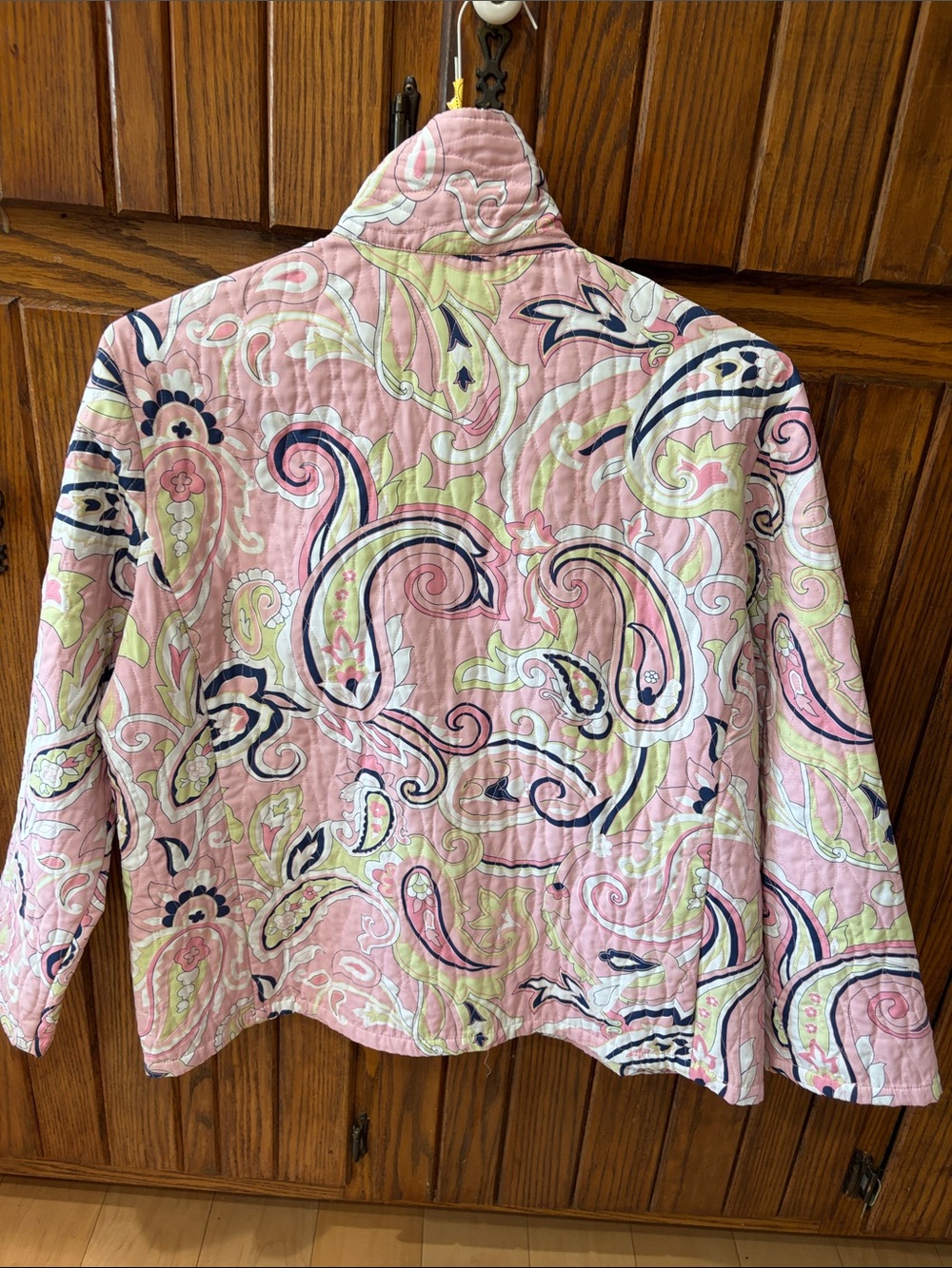 Alfred Dunner Pink Paisley Quilted Jacket
Size 18 - Picture 2 of 6
